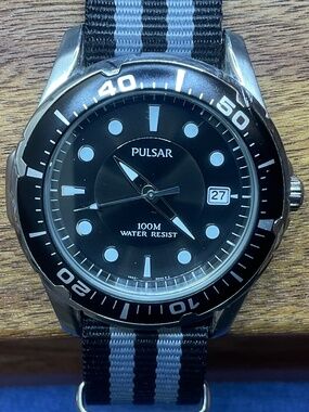 Pulsar PXH227 men’s diving watch